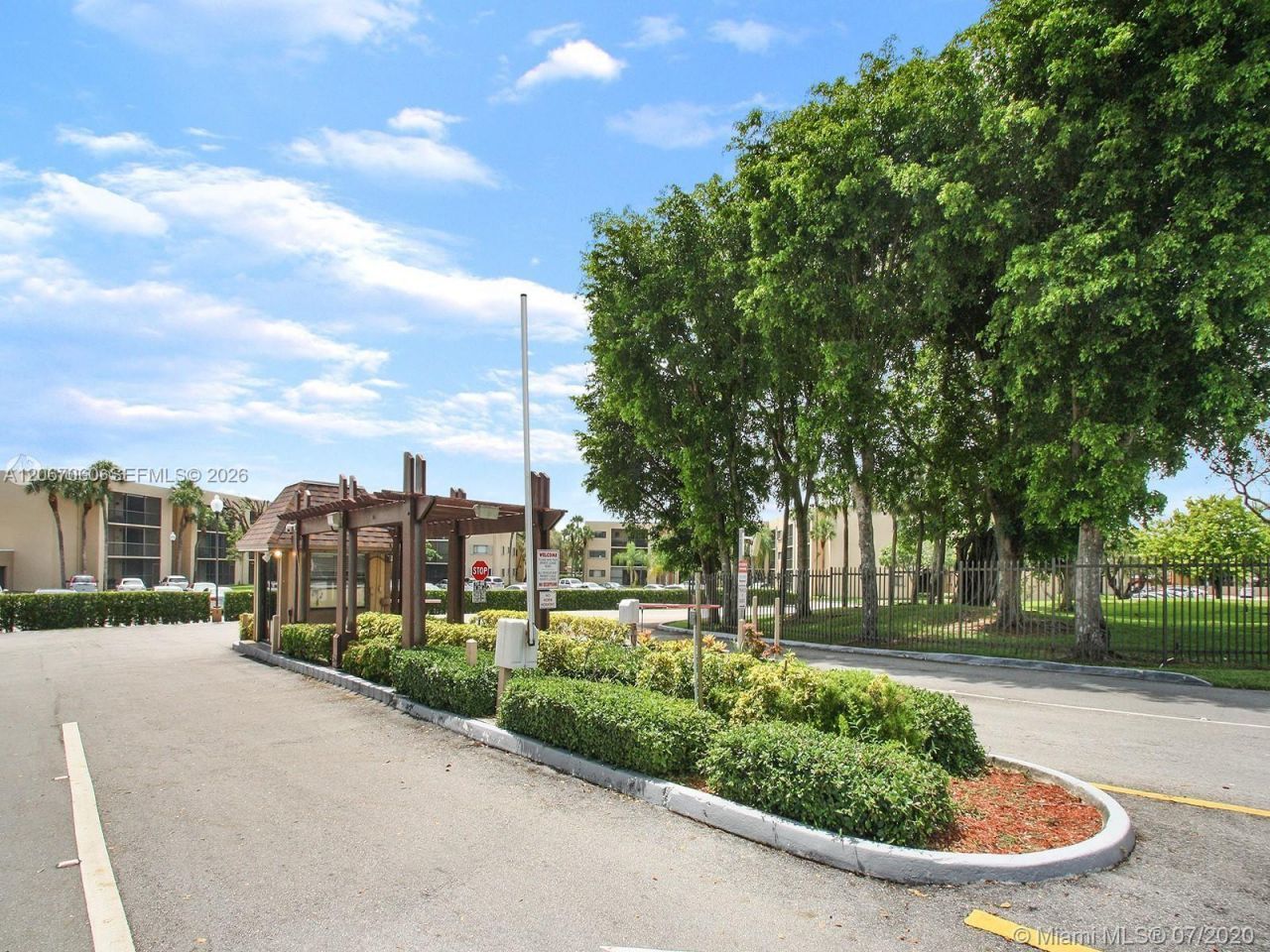8065 SW 107th Ave , Unit 201, Miami, FL 33173 Photo