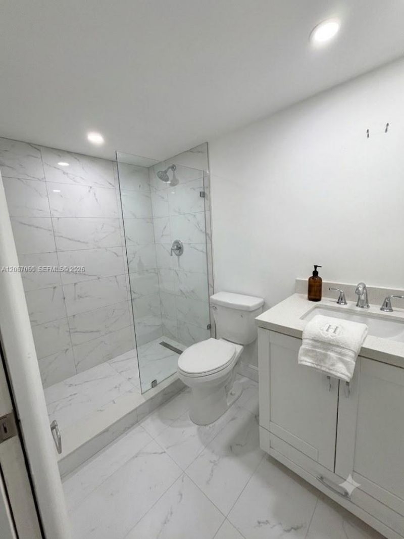 8065 SW 107th Ave , Unit 201, Miami, FL 33173 Photo