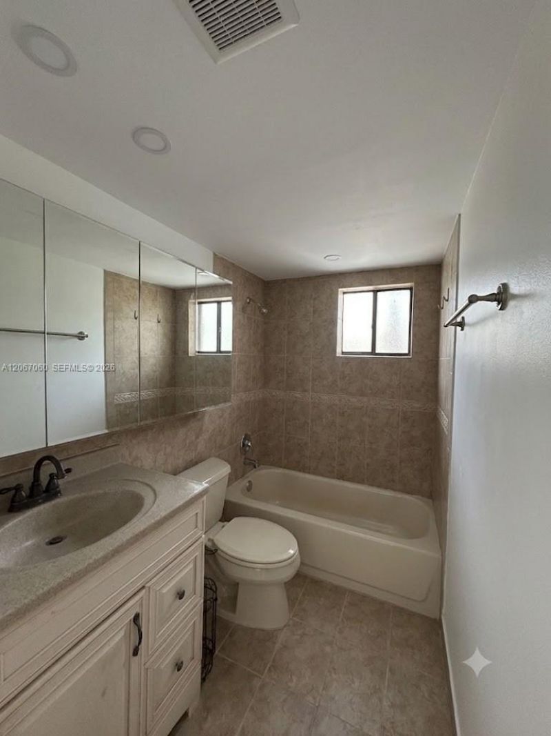 8065 SW 107th Ave , Unit 201, Miami, FL 33173 Photo