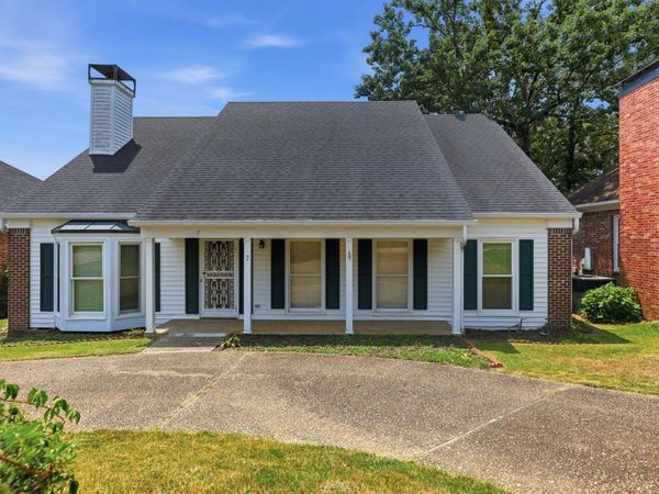 7 Carrollton Ct Court, Little Rock, AR 72211