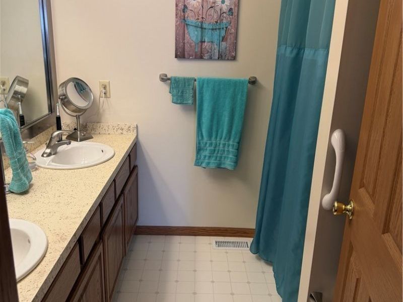 7563 Monterey Bay Drive, Unit 5, Mentor on the Lake, OH 44060 Photo 6