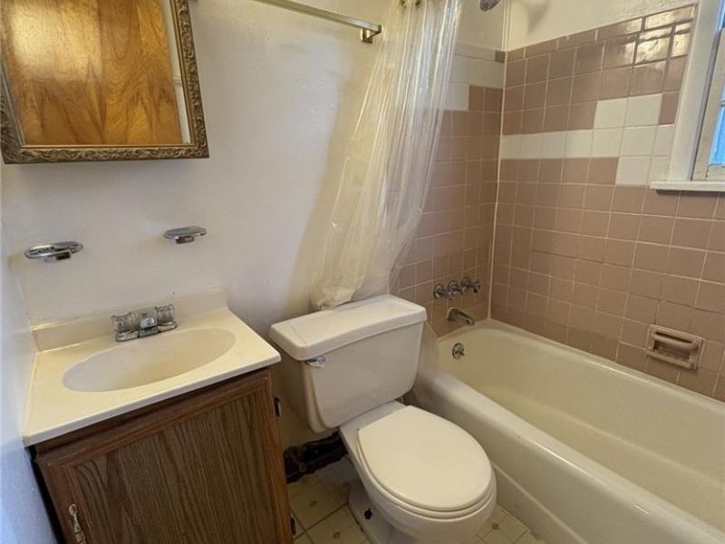 3055 Hadley Avenue, Unit 4, Liberty, OH 44505 Photo 6