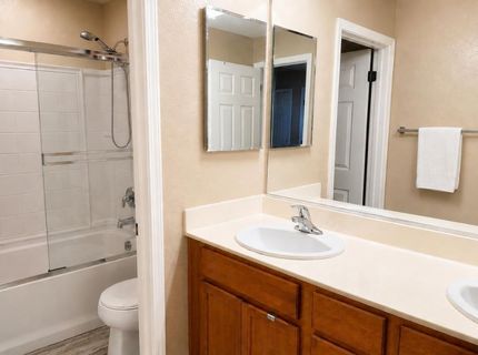 7505 Splendid Way, Elk Grove, CA 95758 Photo