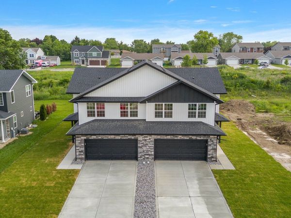 4289 W 77th Avenue , Merrillville, IN 46410