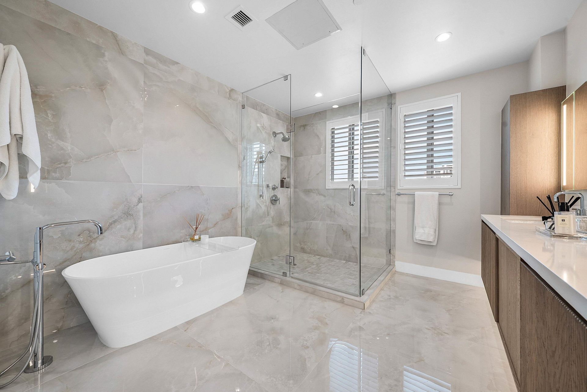 475 E Royal Palm Road, Unit 306, Boca Raton, FL 33432 Photo