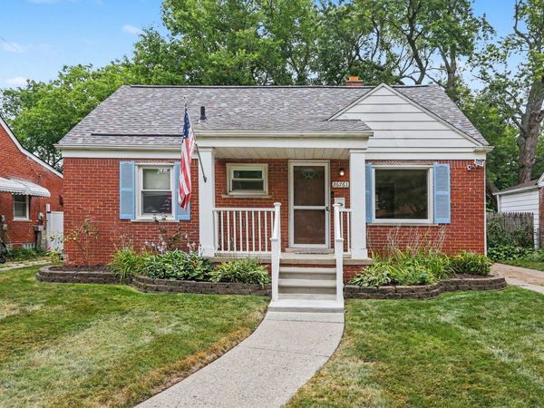 26761 Southwestern Highway, Redford, MI 48239
