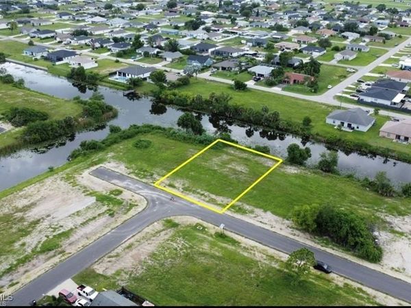 816 NE 12th ST , CAPE CORAL, FL 33909