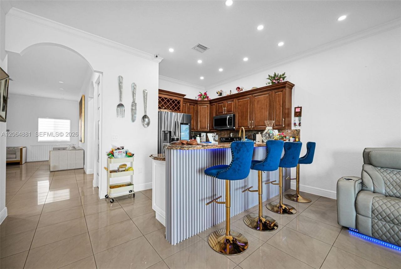 20027 NW 85th Ave , Hialeah, FL 33015 Photo