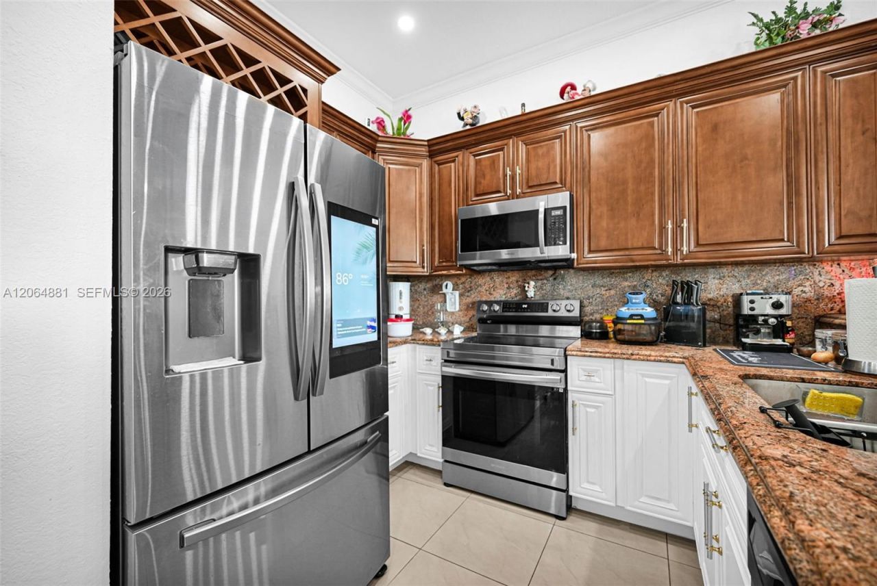 20027 NW 85th Ave , Hialeah, FL 33015 Photo