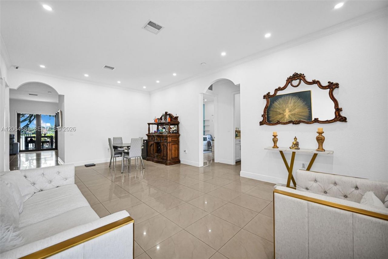 20027 NW 85th Ave , Hialeah, FL 33015 Photo