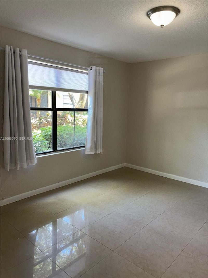 15591 SW 105th Ter, Unit 511, Miami, FL 33196 Photo