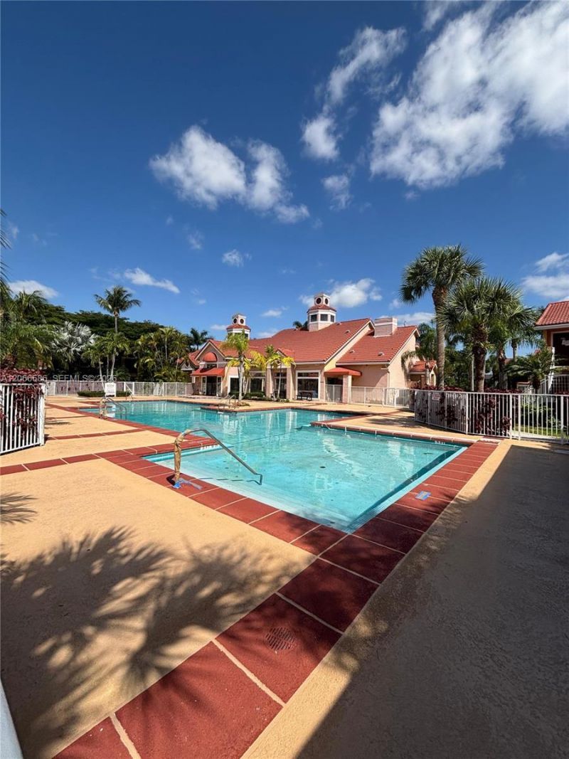 15591 SW 105th Ter, Unit 511, Miami, FL 33196 Photo