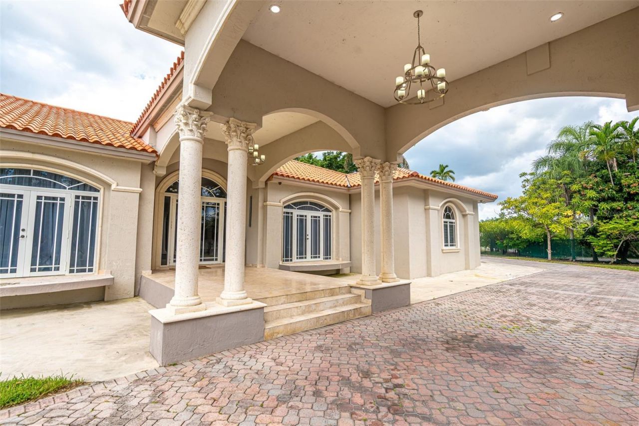 18390 SW 200th Street, Miami, FL 33187 Photo