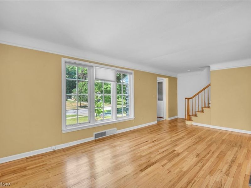 20860 Farnsleigh Road, Shaker Heights, OH 44122 Photo 11