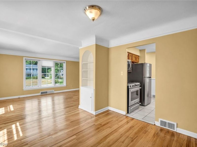 20860 Farnsleigh Road, Shaker Heights, OH 44122 Photo 13