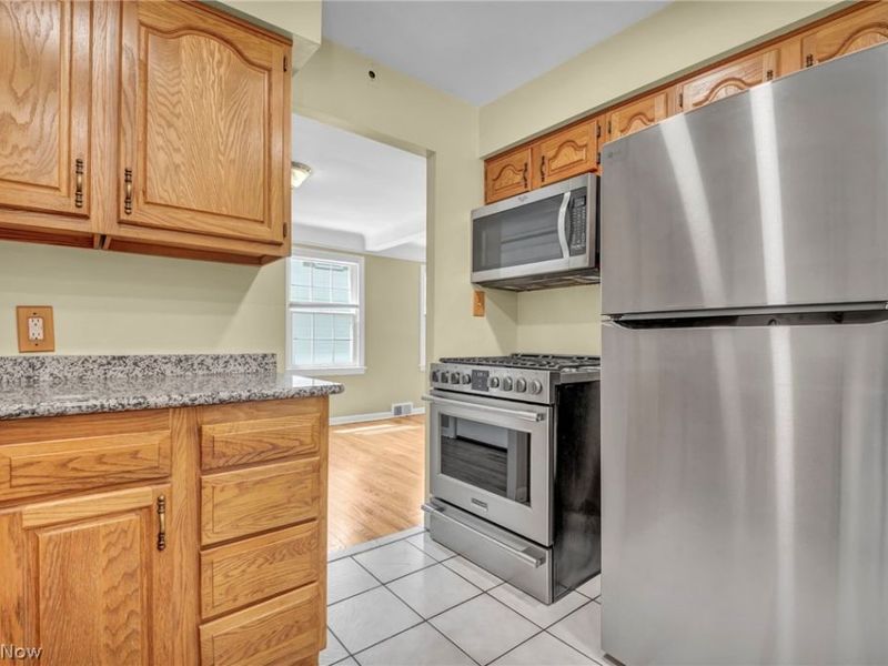20860 Farnsleigh Road, Shaker Heights, OH 44122 Photo 18
