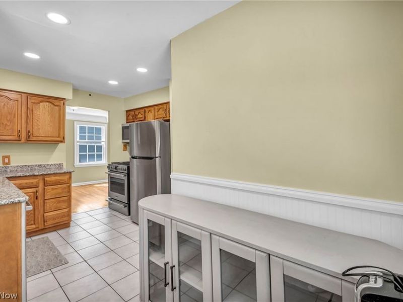 20860 Farnsleigh Road, Shaker Heights, OH 44122 Photo 19