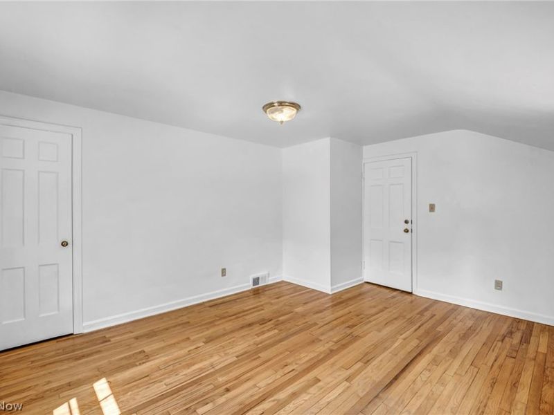 20860 Farnsleigh Road, Shaker Heights, OH 44122 Photo 27
