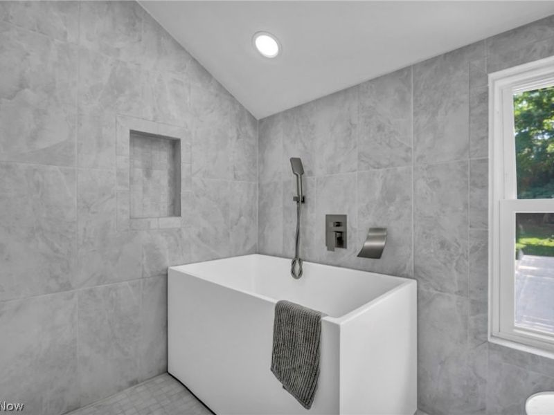 20860 Farnsleigh Road, Shaker Heights, OH 44122 Photo 33
