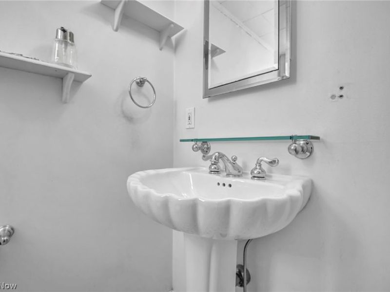 20860 Farnsleigh Road, Shaker Heights, OH 44122 Photo 35