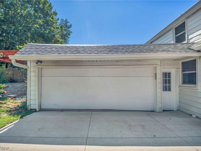 20860 Farnsleigh Road, Shaker Heights, OH 44122 Photo 4