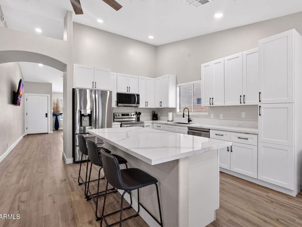 8947 W SIERRA VISTA Drive, Glendale, AZ 85305