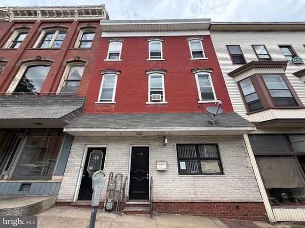 913 CENTRE STREET , ASHLAND, PA 17921
