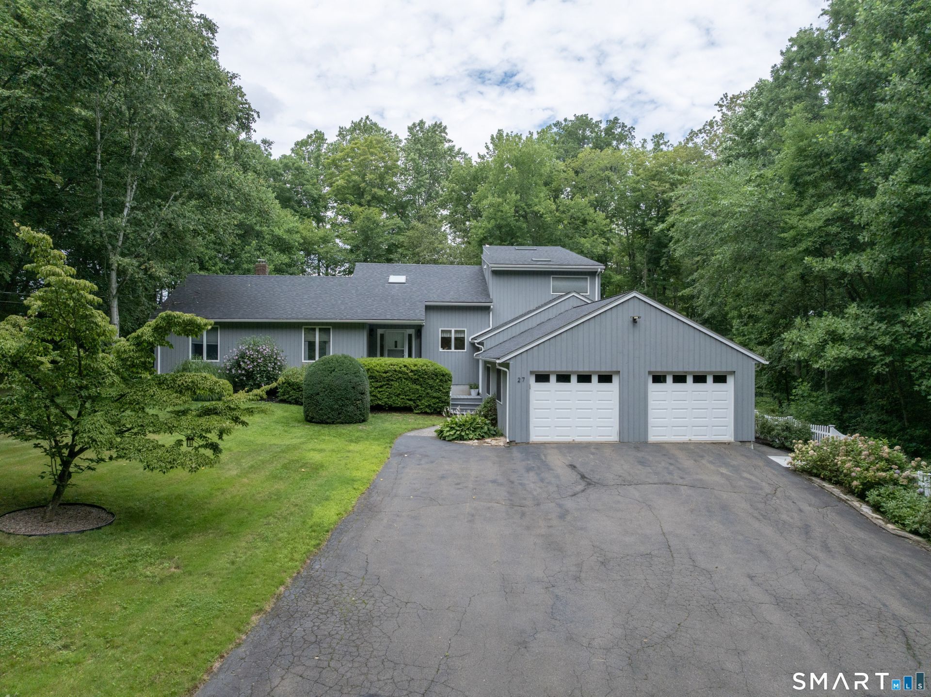 27 Wildwood, North Branford, CT 06471 Main Photo