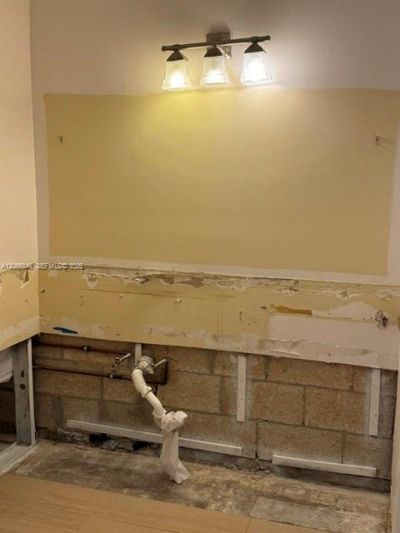 301 Lakeview Dr, Unit 102, Weston, FL 33326 Photo