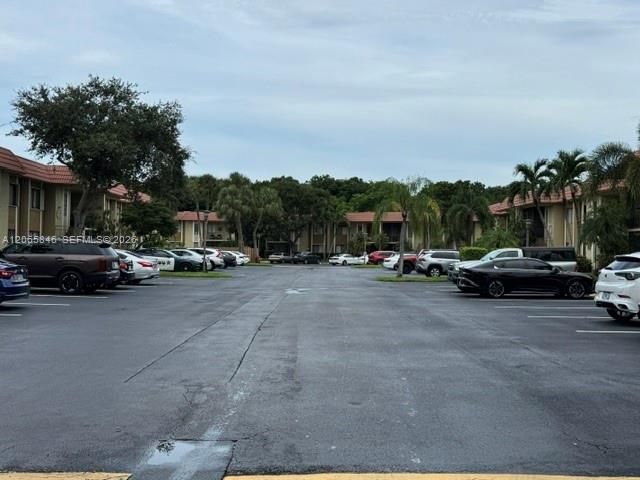 301 Lakeview Dr, Unit 102, Weston, FL 33326 Photo