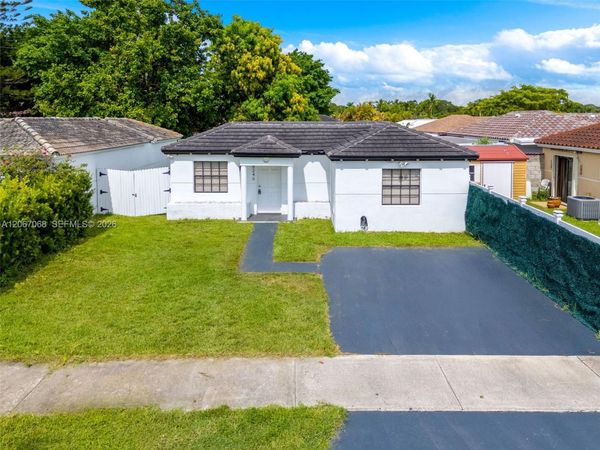 8246 SW 147th Ct , Miami, FL 33193