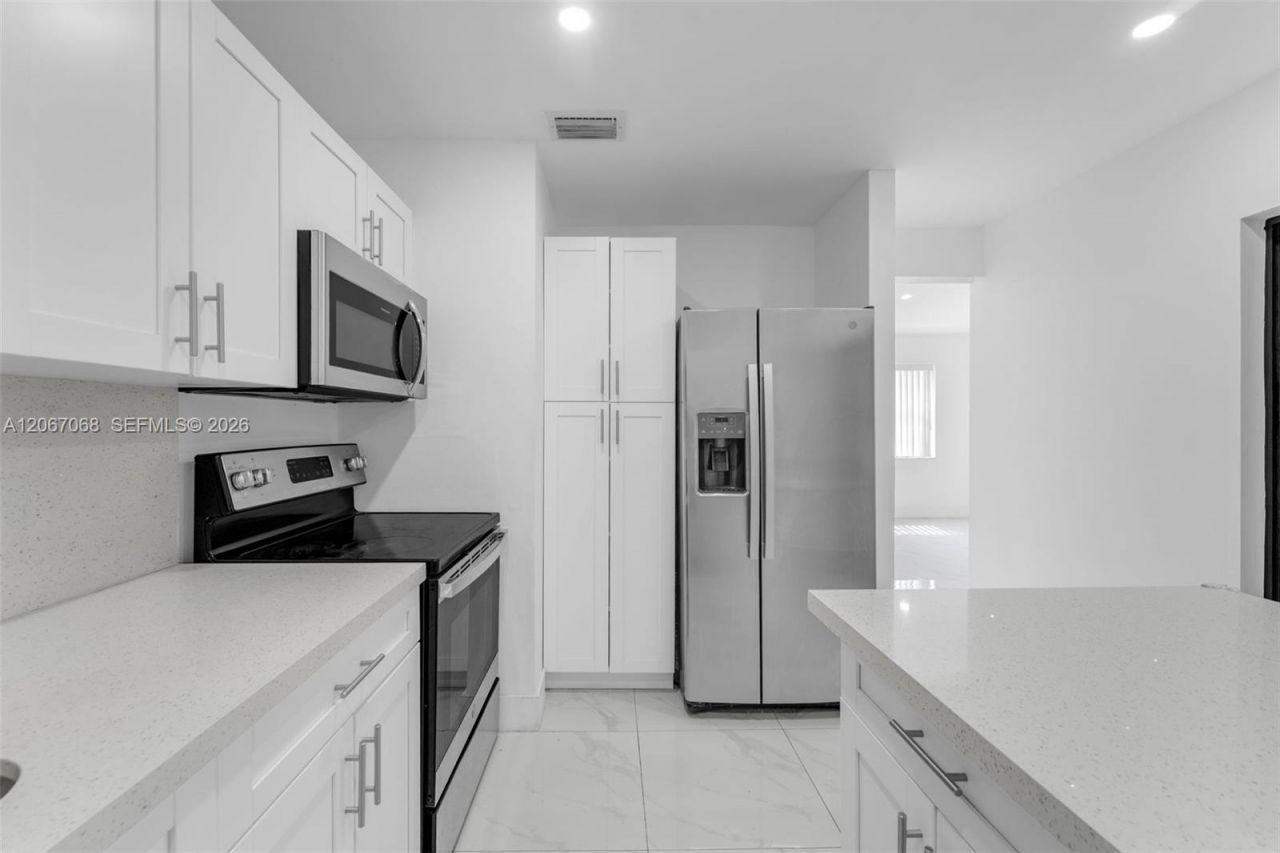 8246 SW 147th Ct , Miami, FL 33193 Photo