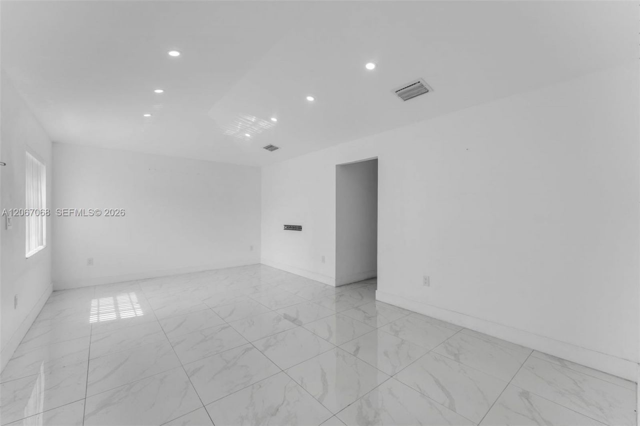 8246 SW 147th Ct , Miami, FL 33193 Photo