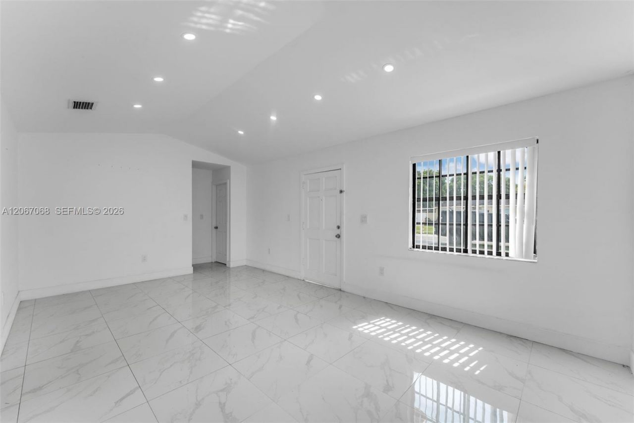 8246 SW 147th Ct , Miami, FL 33193 Photo