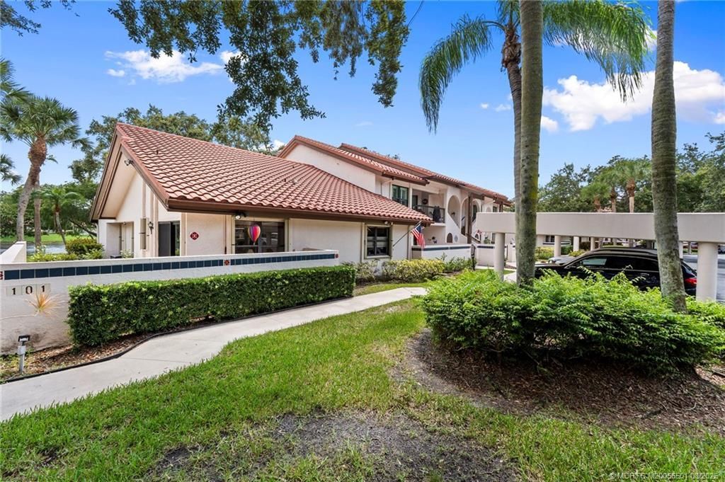 6030 SE Martinique Drive, Unit 101, Stuart, FL 34997 Photo