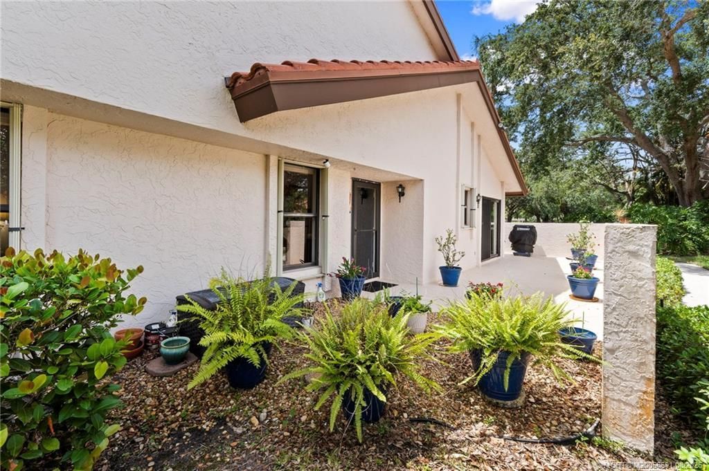 6030 SE Martinique Drive, Unit 101, Stuart, FL 34997 Photo
