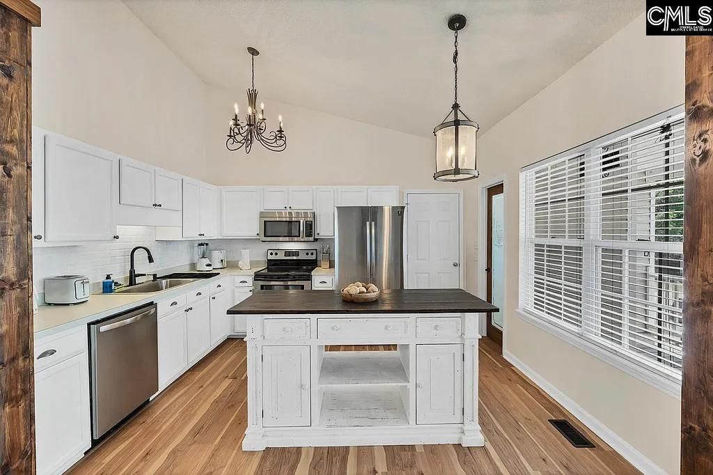 156 Firebridge Drive Photo 5