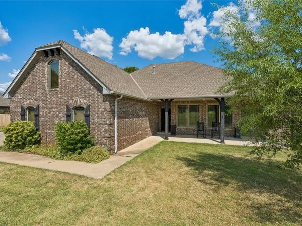 286 Mounds Road, Harrah, OK 73045