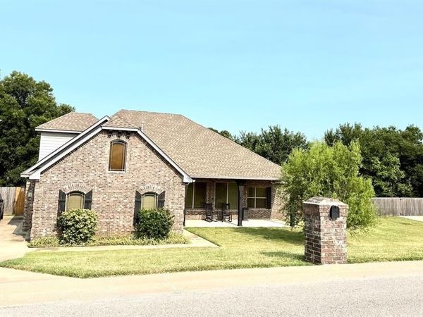 286 Mounds Road, Harrah, OK 73045