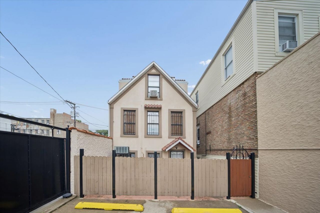 2519 S Kedzie Avenue, Chicago, IL 60623 Main Photo