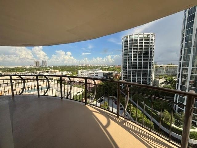 2843 S Bayshore Dr, Unit P4-F, Miami, FL 33133 Photo