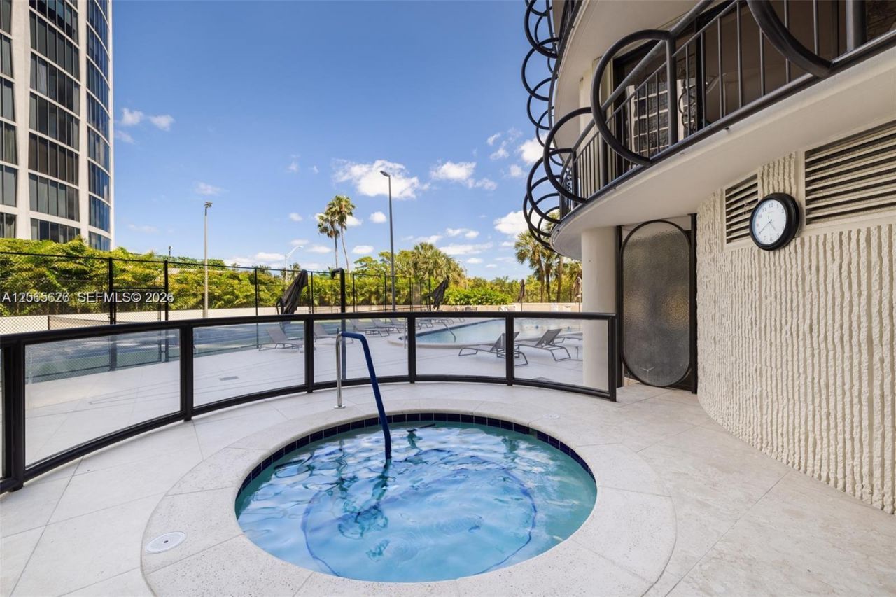 2843 S Bayshore Dr, Unit P4-F, Miami, FL 33133 Photo