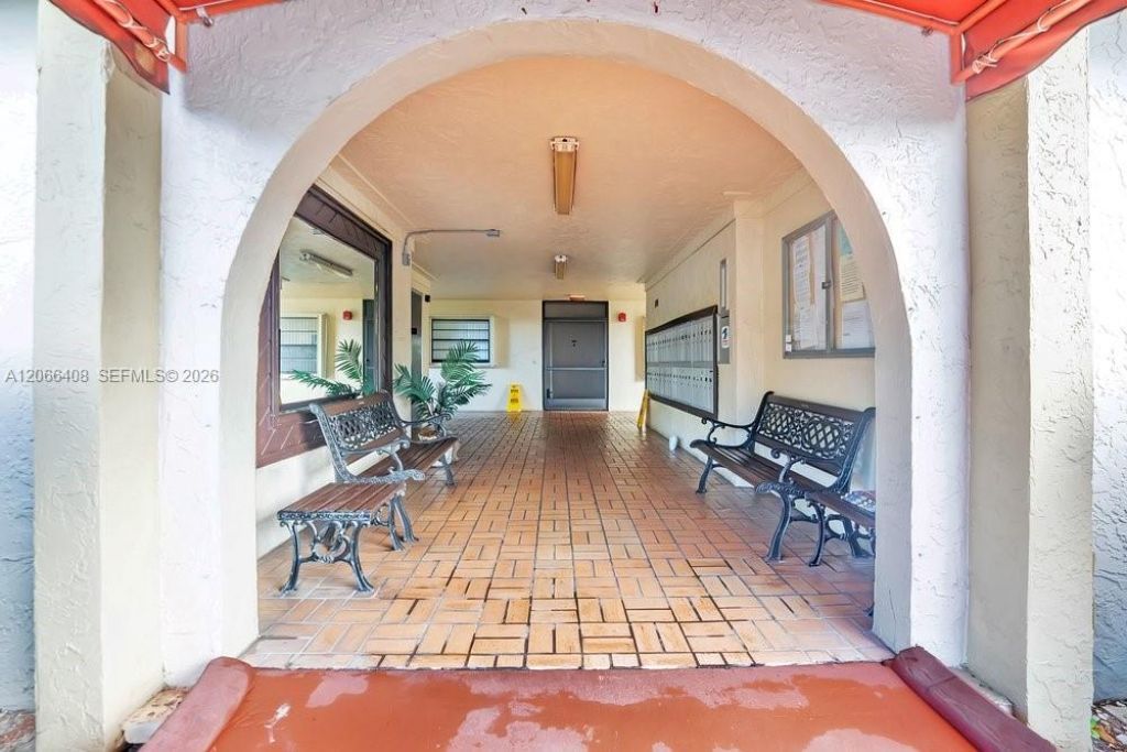 23344 Carolwood Ln, Unit 201, Boca Raton, FL 33428 Photo
