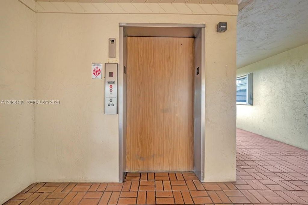 23344 Carolwood Ln, Unit 201, Boca Raton, FL 33428 Photo
