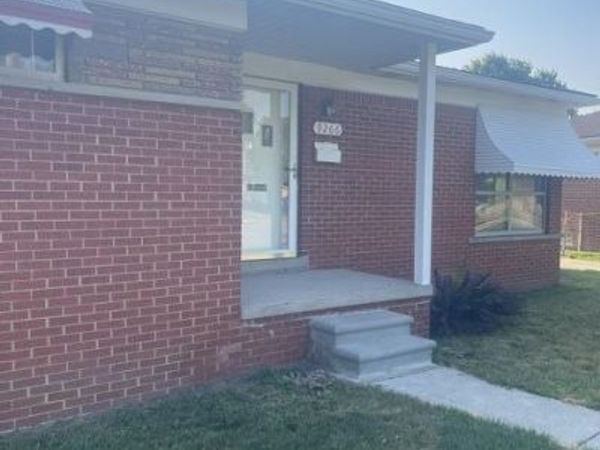 9266 Berwyn Avenue, Redford, MI 48239