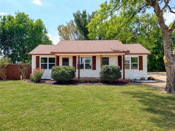 216 N Spikes Road , Corsicana, TX 75110