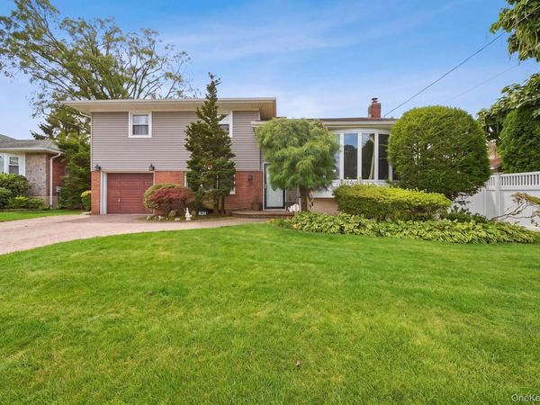 826 Beckman Drive , North Bellmore, NY 11710