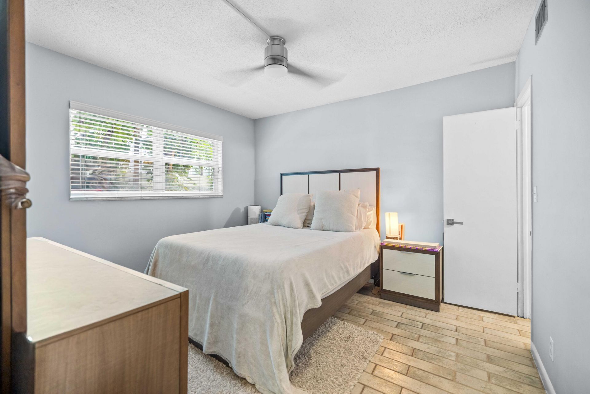 1900 NE 8th Court, Unit 104, Fort Lauderdale, FL 33304 Photo