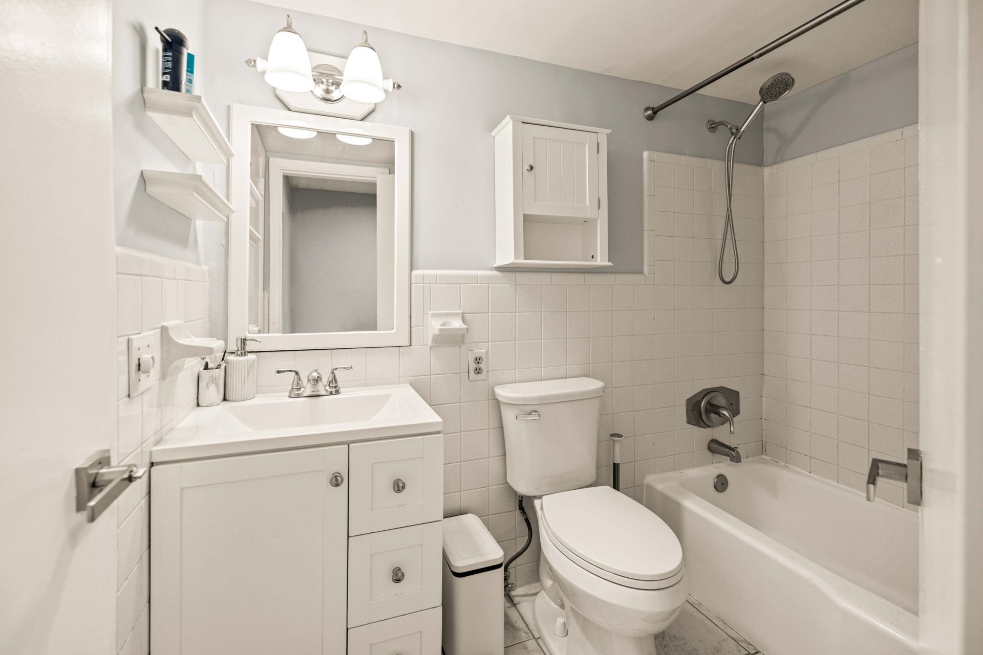 1900 NE 8th Court, Unit 104, Fort Lauderdale, FL 33304 Photo