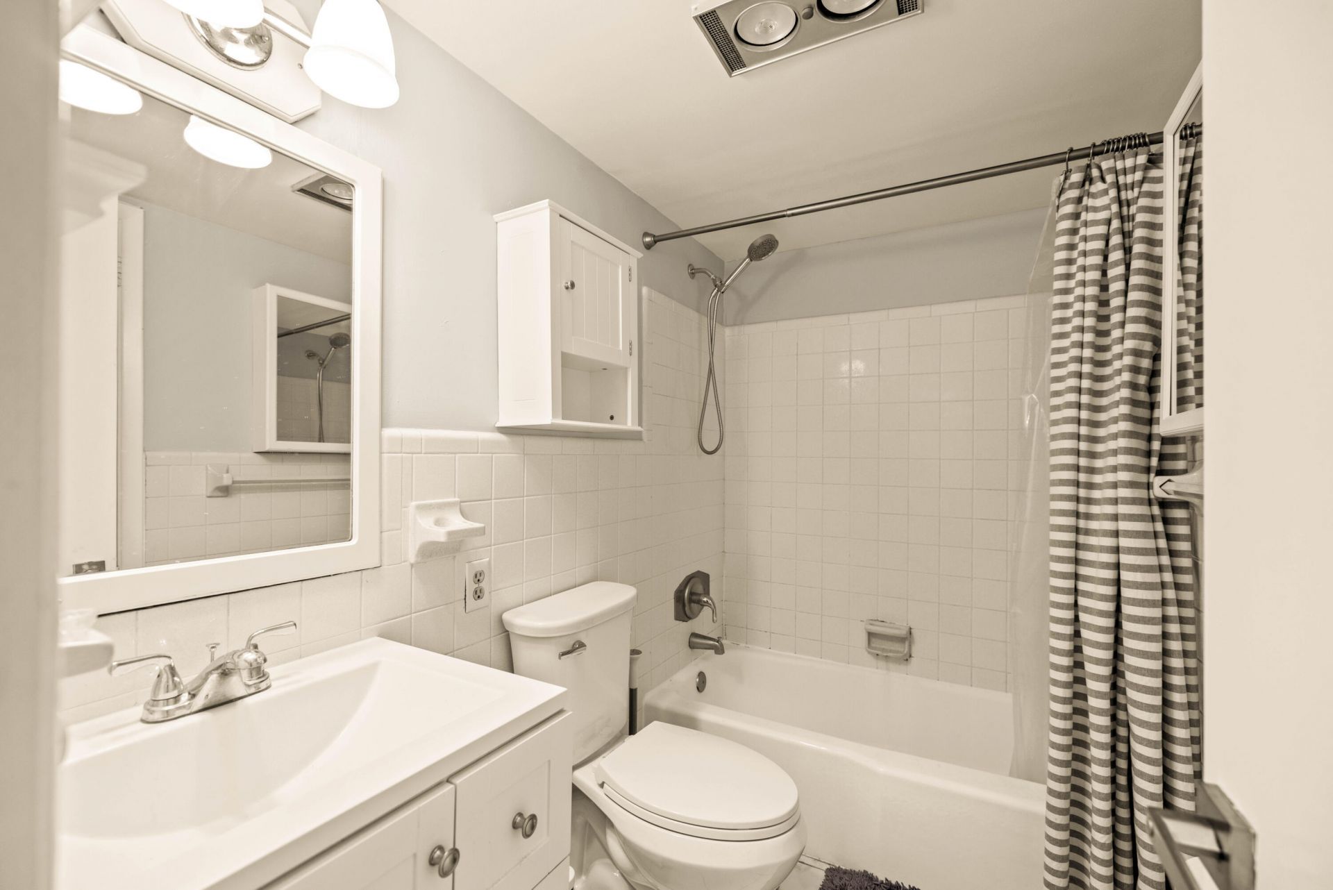 1900 NE 8th Court, Unit 104, Fort Lauderdale, FL 33304 Photo